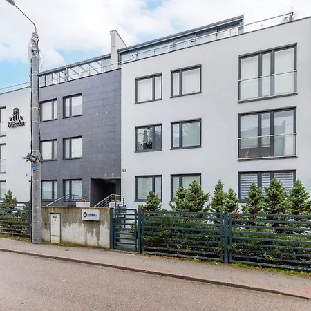 アパート Beige Studio On The Coast With Parking And Balcony In By Renters グディニャ