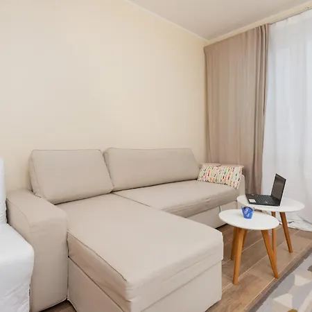 Beige Studio On The Coast With Parking And Balcony In By Renters アパート グディニャ